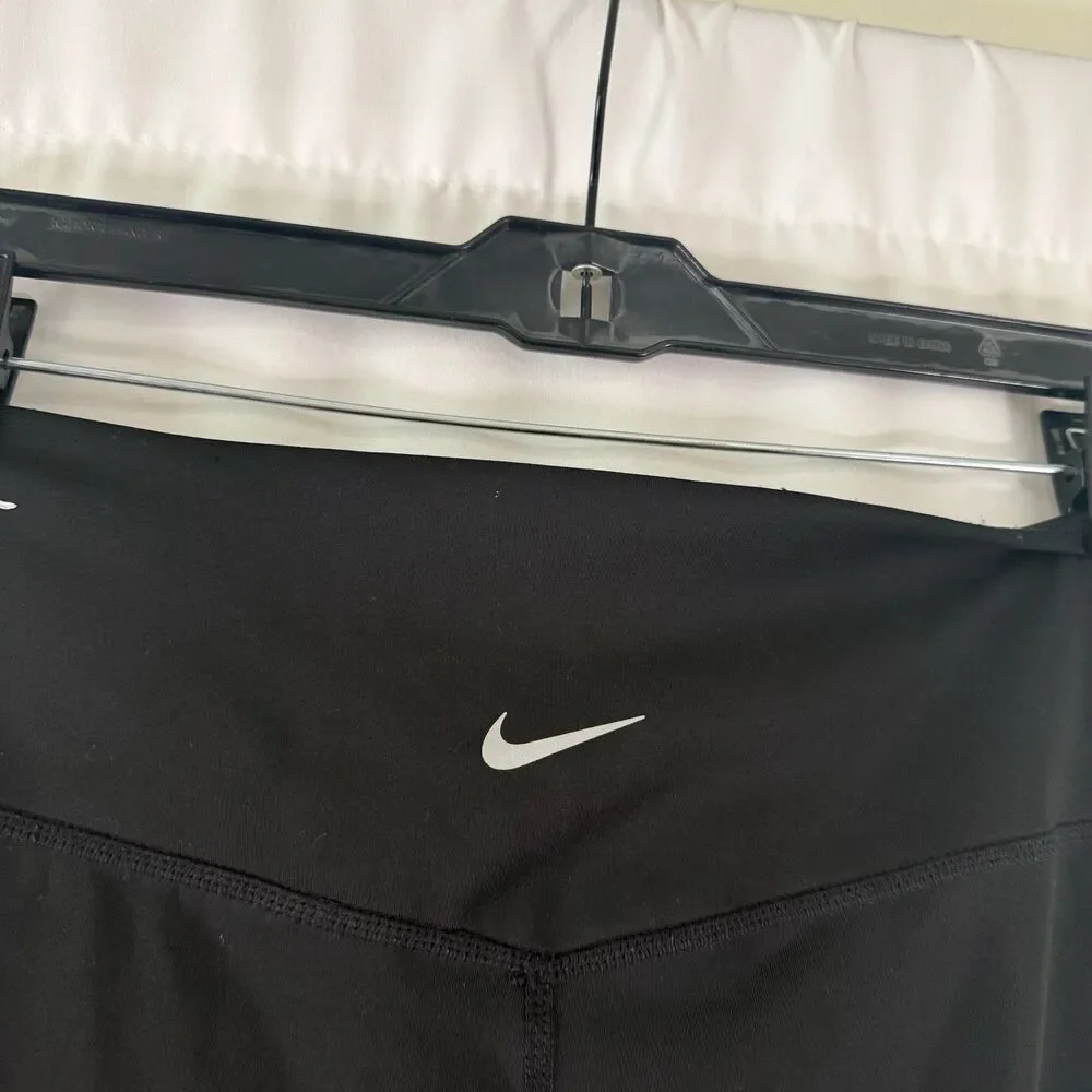 Nike Leggings Women's Medium Black Graphic Print Swoosh Pull On 25.5